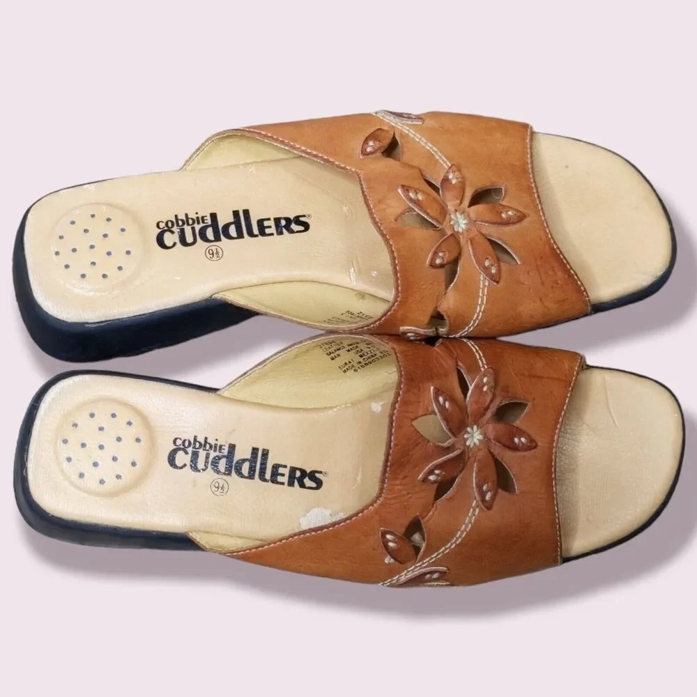 Cobbie Cuddlers Womens Brown Leather Fairy Slides Flowers Wedges Sandals 9.5